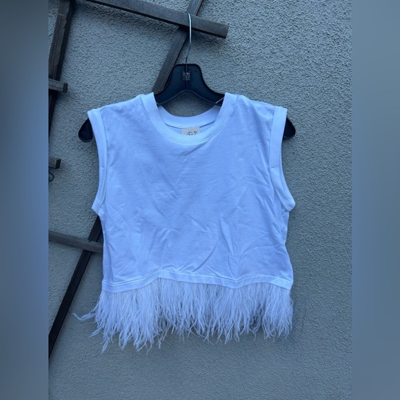 Cinq à Sept Cropped Feather Tee in White New with Tags! - Picture 2 of 4